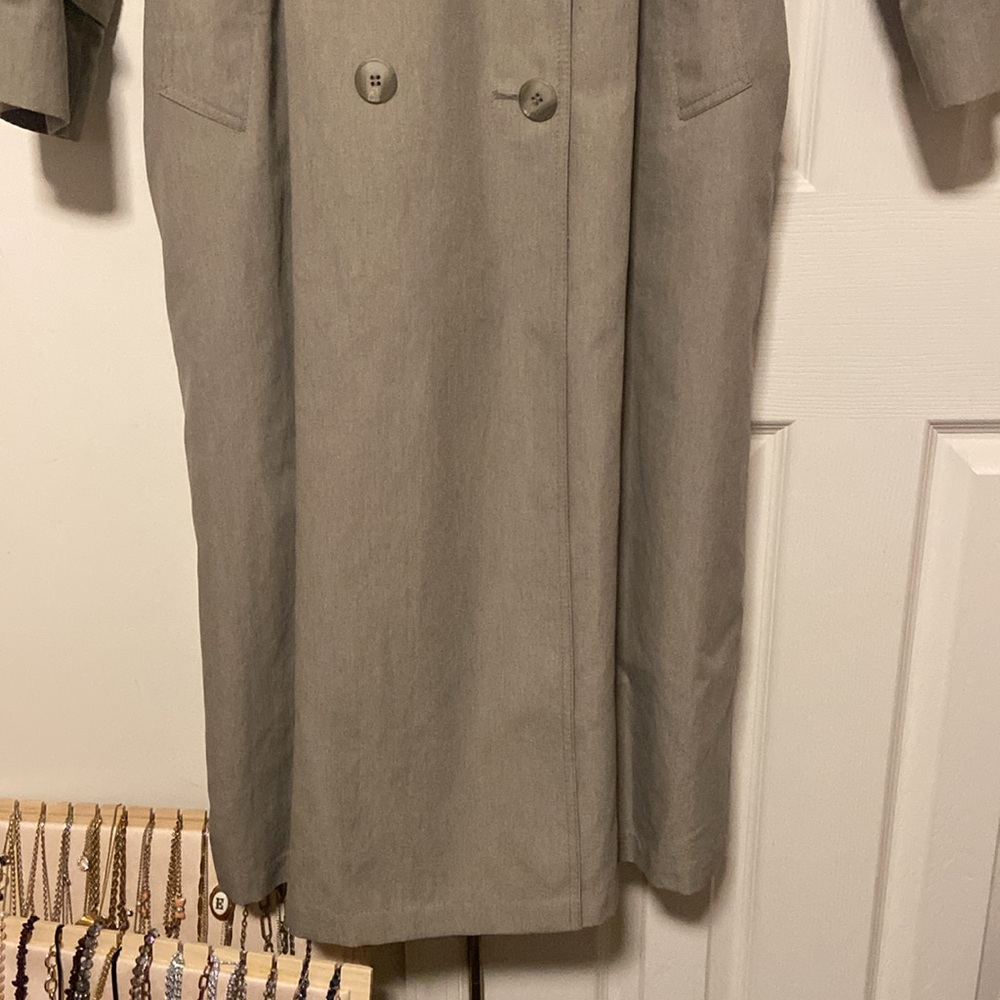 Vintage London Fog trench coat Ashley khaki coat Sz 10 & fits M - L - Picture 7 of 16